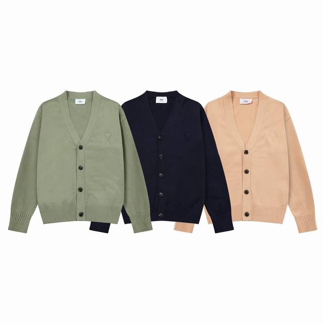 A8170 Ami Paris Autumn/Winter New Arrival: Solid Color V-Neck Wool Cardigan with