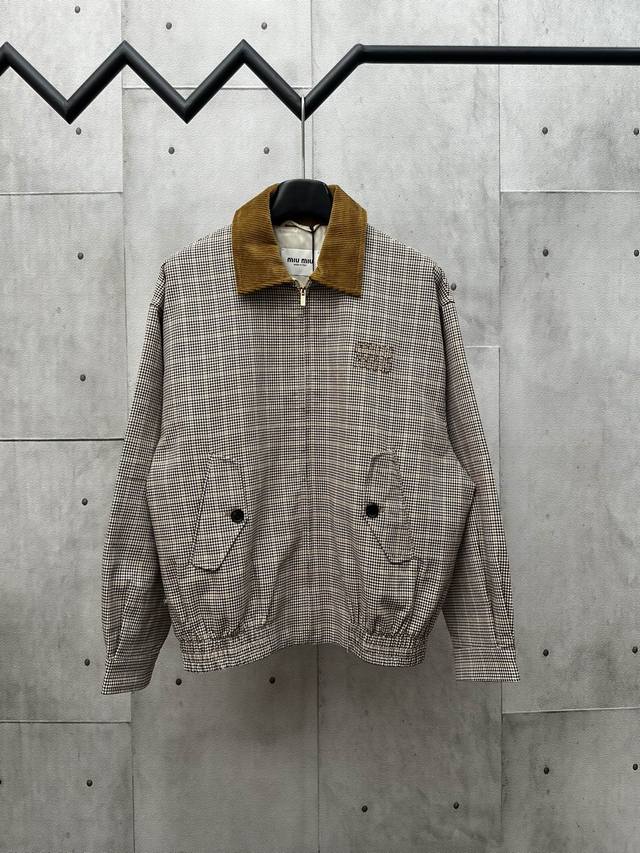 Miumiu 2025Ss new corduroy collar plaid coat jacket adopts plaid pattern, explor