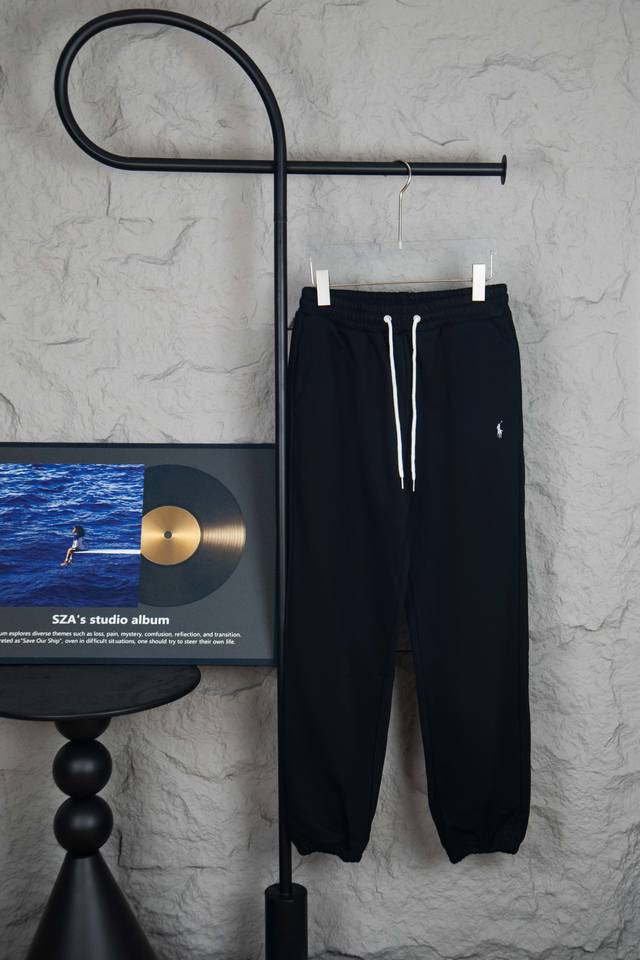 Style: M211 Ralph Lauren sweatpants. Made of pure cotton with an anti-static tre