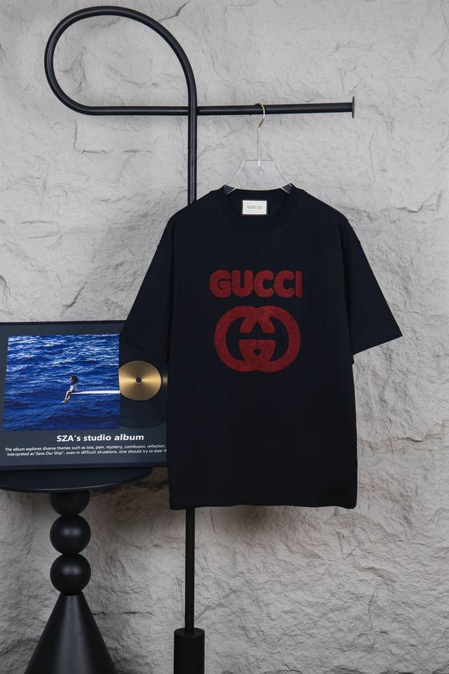 Style M026 Special Price Gucci 2025S new round neck short-sleeved T-shirt, made