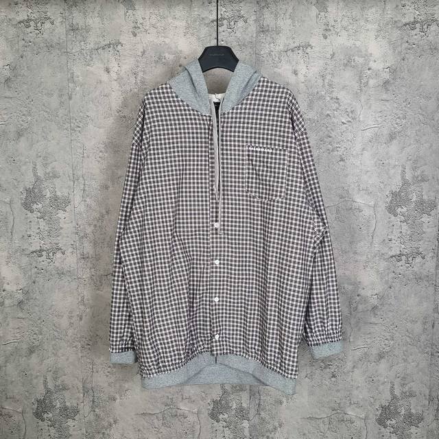 Black Cut-Up Hooded Shirt in Black 25Fall New Logo Letter Embroidery Shirt Splic