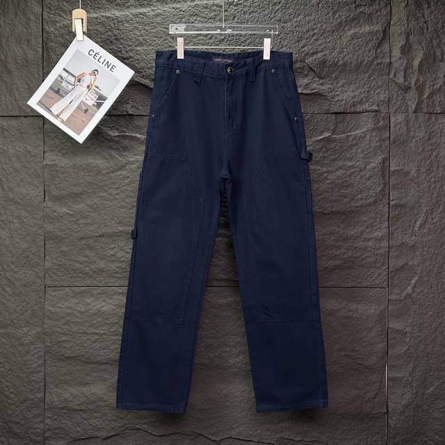 while achieving a soft and textured effect on the upper body. The washing proces