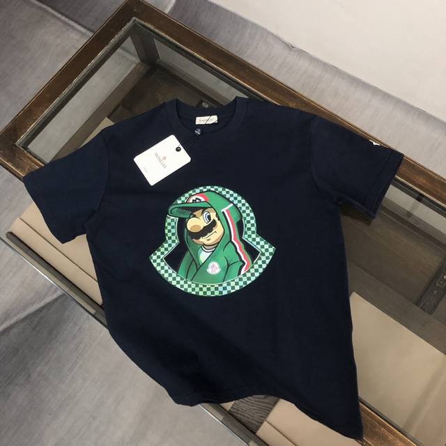 Moncler's new summer round-neck short-sleeved T-shirt! High-end cotton fabric wi