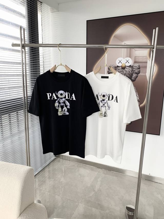 Pradd's latest 2025 trendy couple's style, a classic logo-printed crewneck T-shi