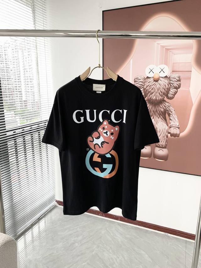 Gucci's latest 2025 trendy couple's style, a classic logo-printed crewneck T-shi