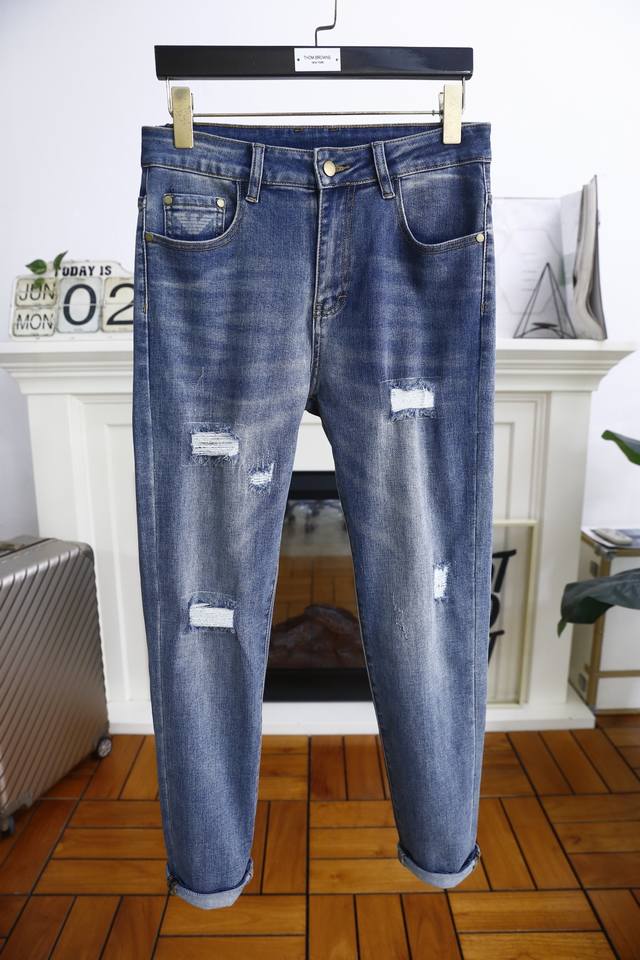 Armani Arm*Ni. New for Summer 2025! Stylish men's summer thin-cut ripped jeans m