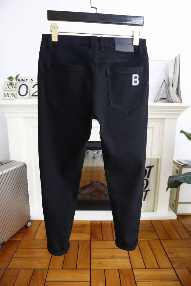 Burberry. 2025 summer new arrival, original, high-end men's dark, versatile casu