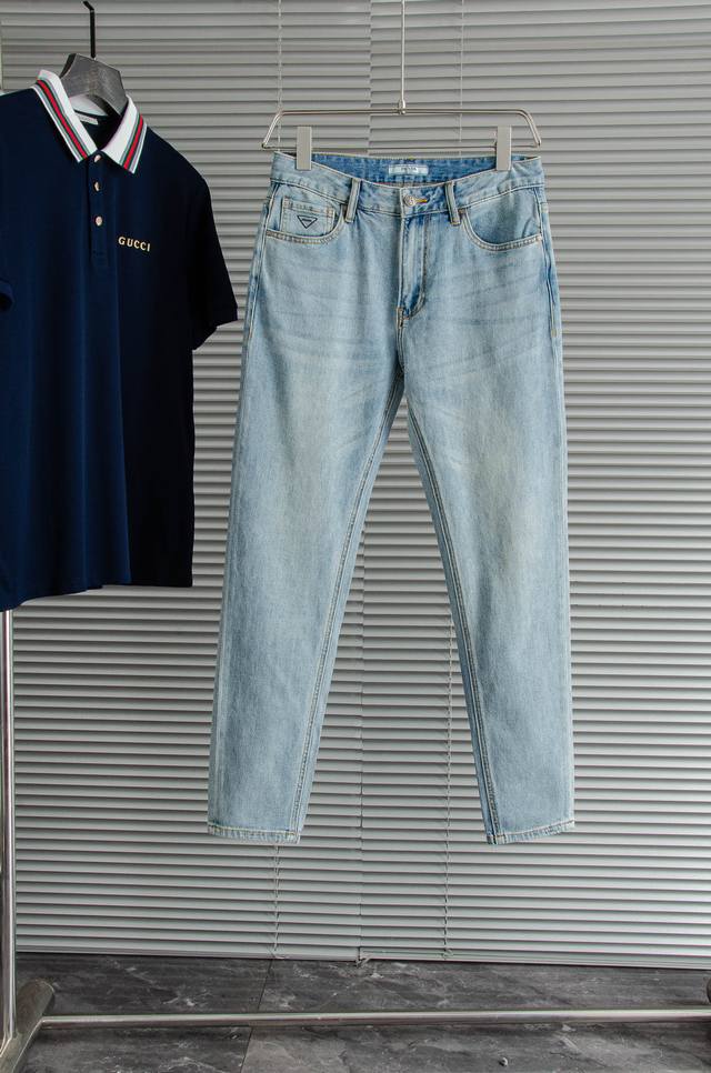 New Pr* Ada 2025Ss Men's Fashion Straight-Leg Jeans! Available now through tradi