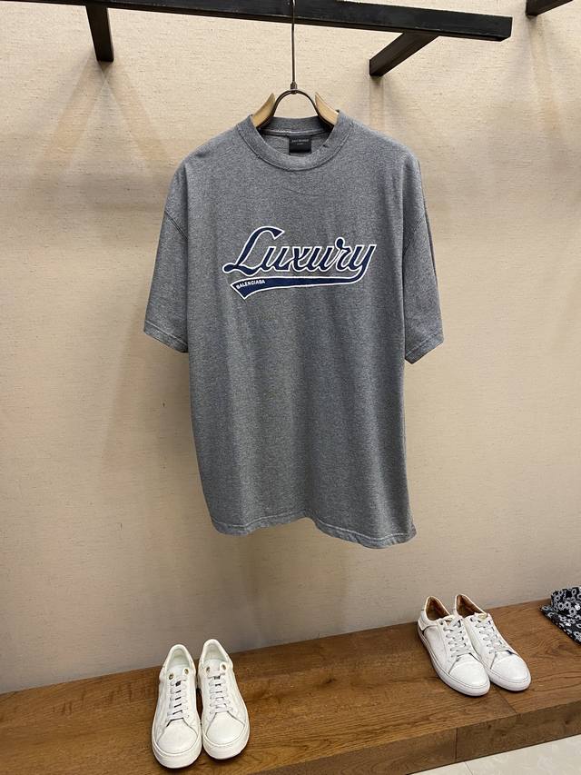 Balenciaga, 25Ss new Luxury Script silhouette T-shirt, unisex style, now in stoc