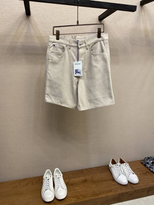 Bbr Equestrian twill cotton denim shorts are made of khaki denim that is crisp a
