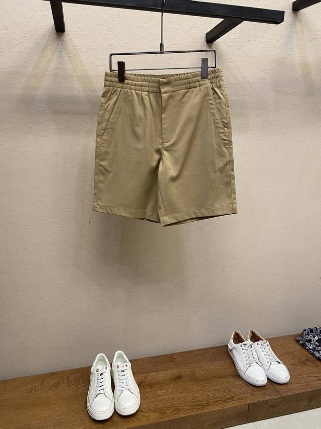 Zzegna, the latest men's casual shorts with an unbeatable fit! These pants are i