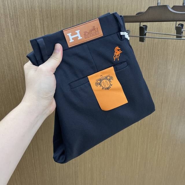 Her 2540Ss autumn and winter new products, sold simultaneously on the official w