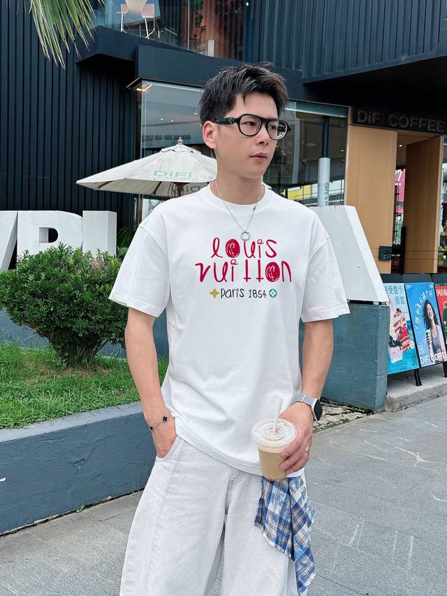 Louis Vuitton's new double-layer, heavily-printed, letter-printed short-sleeved