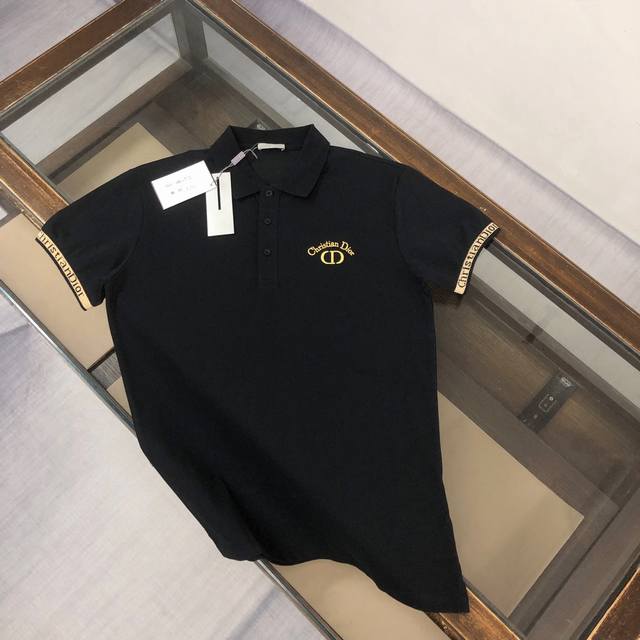 Cdior's latest Spring/Summer 2025 Polo shirt! This highly coveted business casua