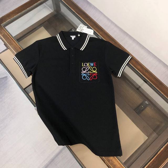Cloewe's latest Spring/Summer 2025 polo shirt! This highly coveted business casu