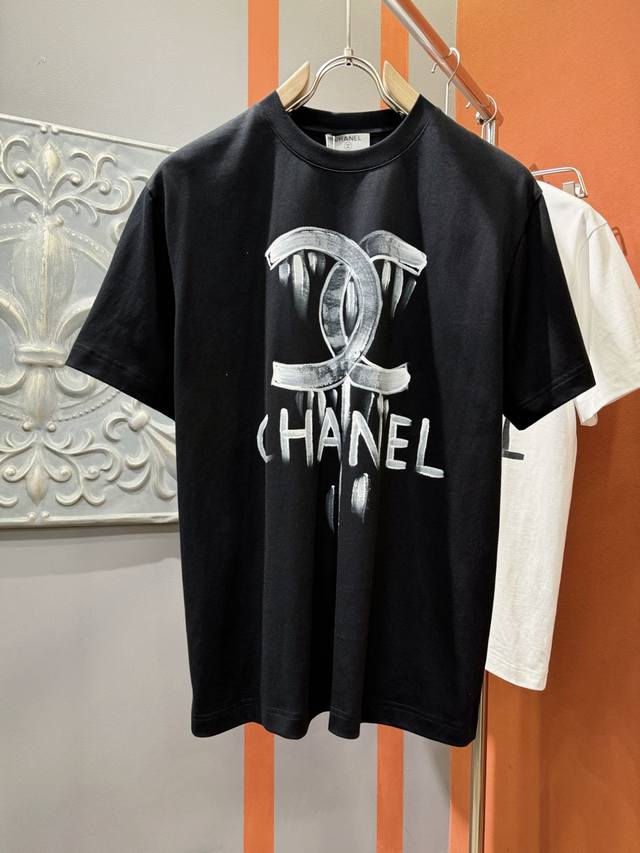 Chanel 2025 new short-sleeve top! Original custom fabric, soft to the touch. Top