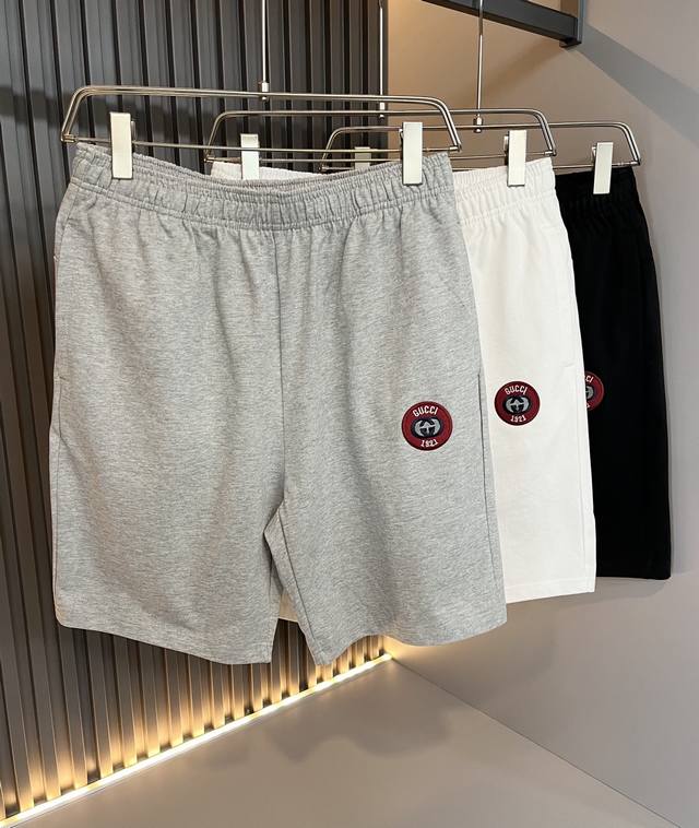 Gucc* Gucc's latest 2025 spring and summer series of basic unisex casual shorts,