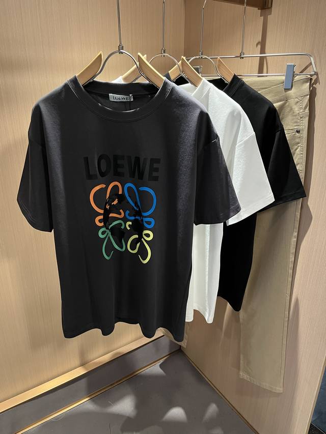 Loe*We's new Spring/Summer 2025 unisex short-sleeved T-shirt. Made in Italy, thi