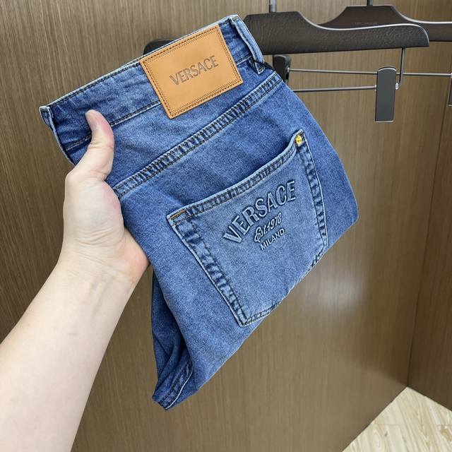 New Ver Ss Spring/Summer Super Soft Wash Jeans. Stunningly stylish, with a slim