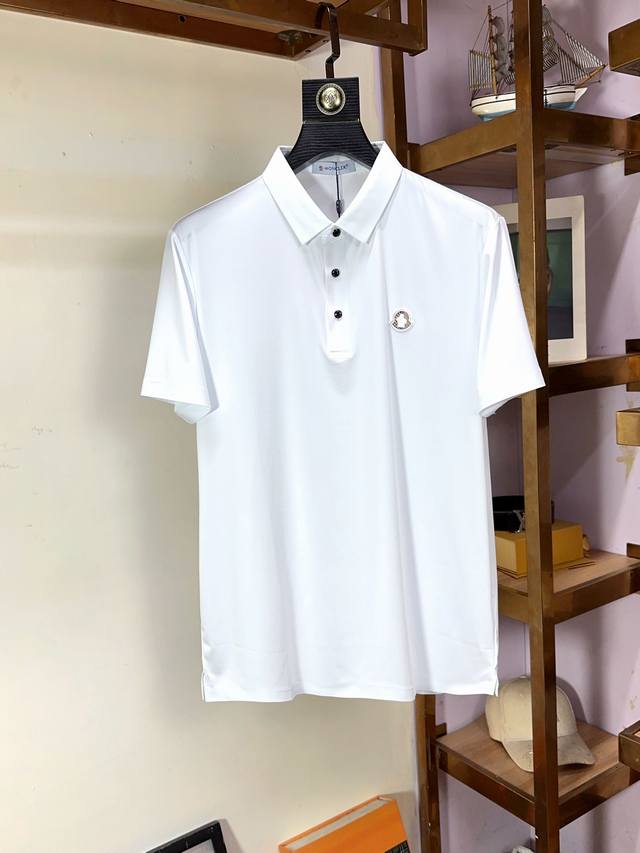 Moncler's "Fat Brother's Gospel 4Xl" is suitable for up to 200 catties. This bus
