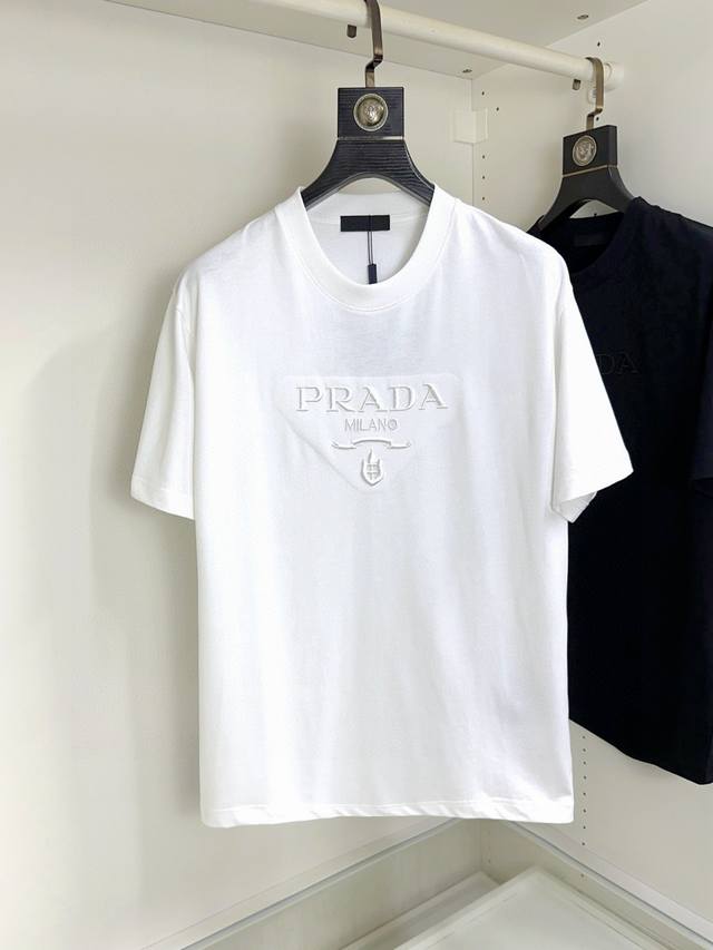 Prada, a great gift for fat guys, the largest size is Xl, and can fit up to 200