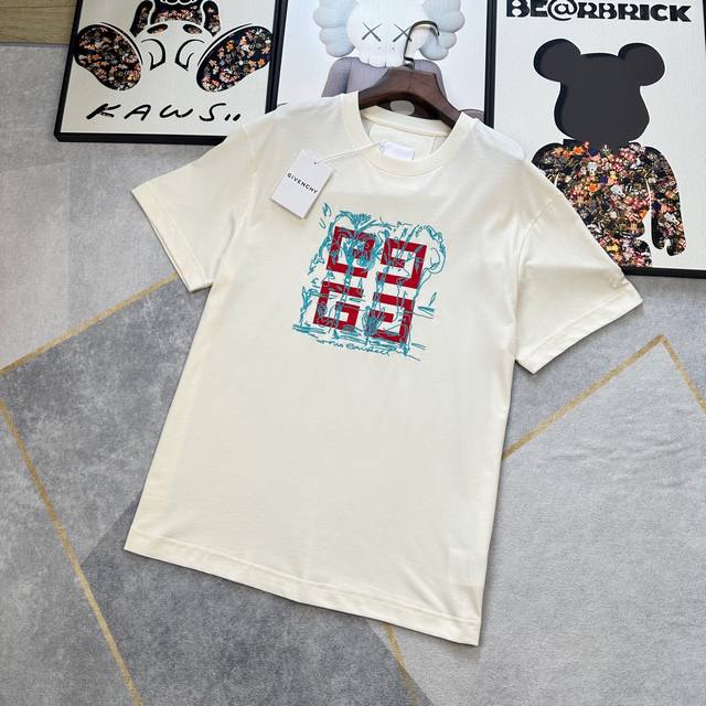 Givenchy x Tomo Campbell collaboration T-shirt, a new fashion favorite! Today, I