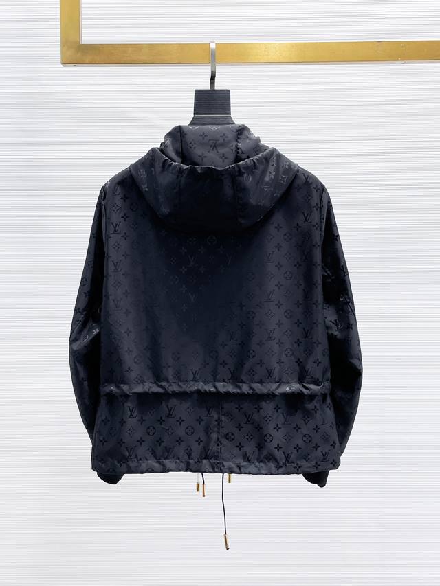 a hot-selling spring item from Lv, available on the official website, now on sal
