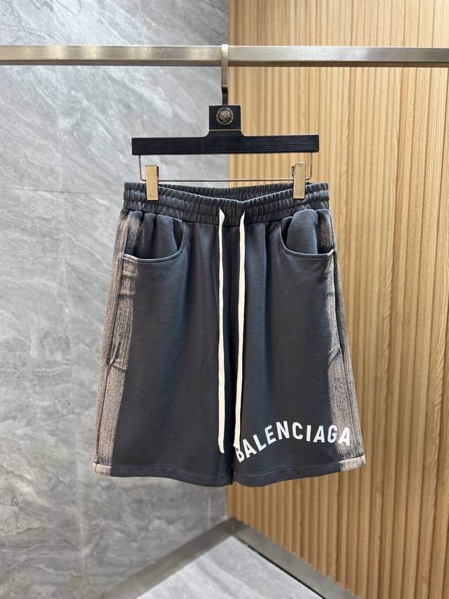 Balenciaga 2025 Spring/Summer new arrivals. Elasticated shorts with all three la