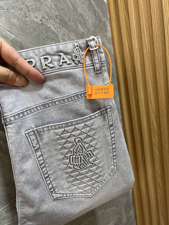 Prada 2025 Spring/Summer new arrivals, three-label jeans, great quality, no need