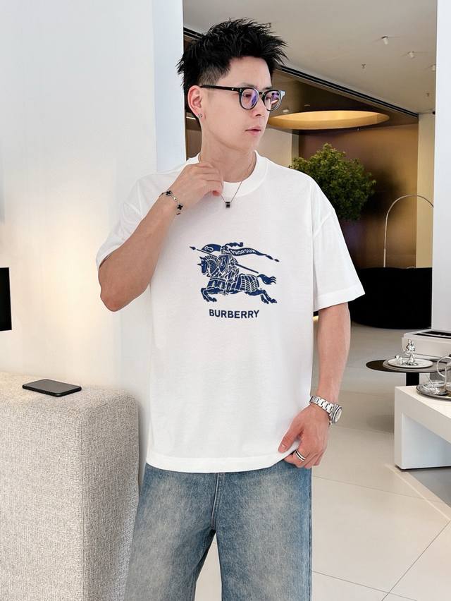Burberry 2025 Spring/Summer new arrivals. Three complete logos on the chest. Thr