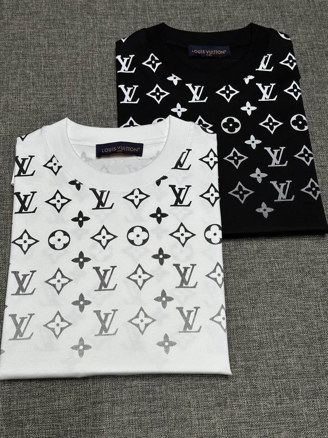 New 2025 Spring/Summer Men's Round Neck Printed Short-Sleeved T-Shirt. A new hig