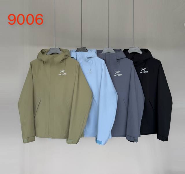 Arc'Teryx Softshell Jacket Process Description: Made of Gore-Tex 70D plain weave