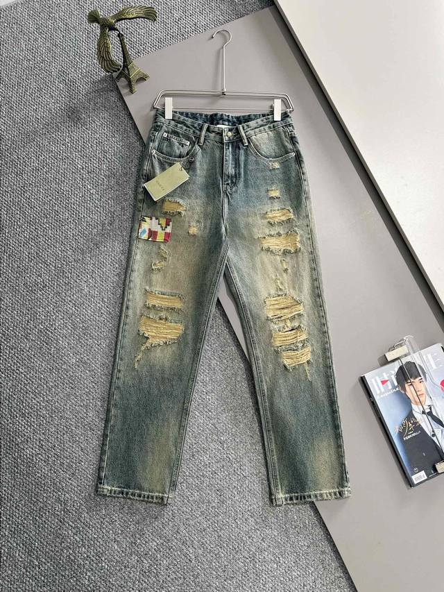 Gucci 2025 year-round classic straight-leg jeans, a trendy and light luxury esse