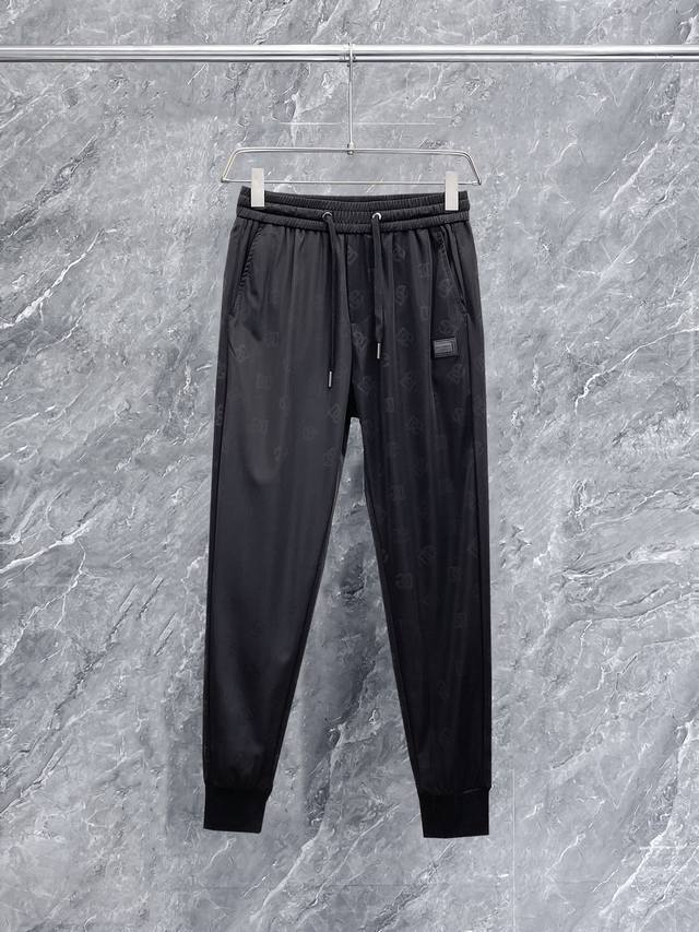 Dolce & Gabbana's new 2025 Spring Casual Pants! Available now on the official we