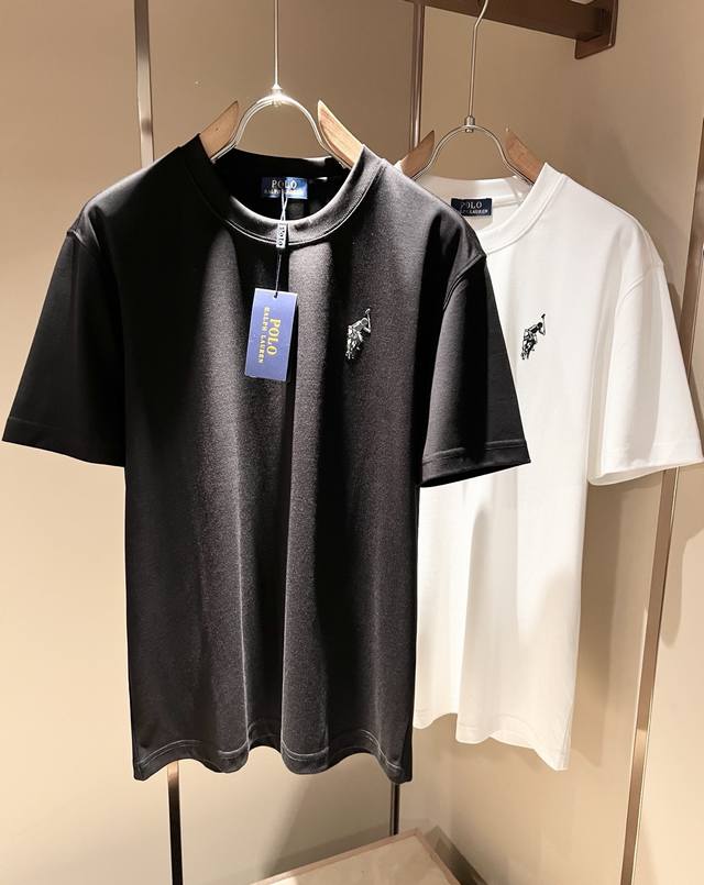 Polosport's new Spring/Summer 2025 short-sleeved T-shirt features a simple, soli