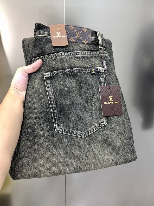 Lv Louis Vuitton 2025 Spring/Summer new men's loose straight jeans, official web