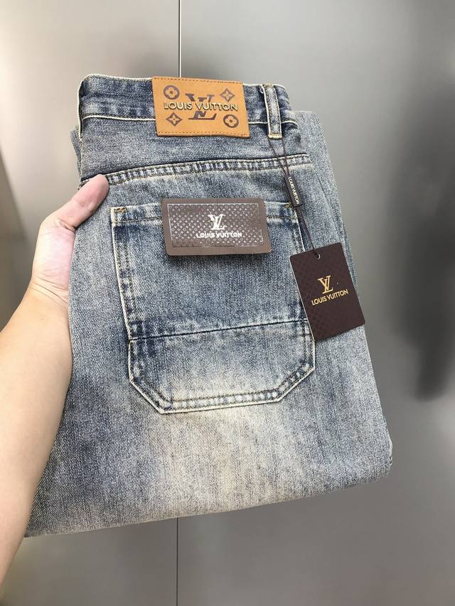 Lv Louis Vuitton 2025 Spring/Summer new men's loose straight jeans, a hot-sellin