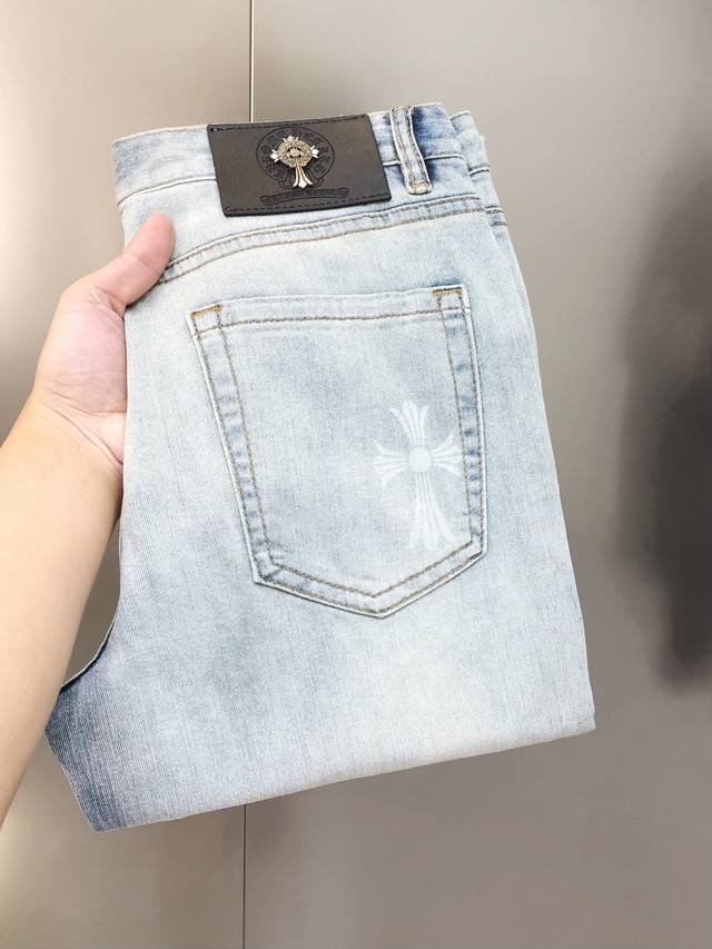 Chrome Hearts 2025 Spring/Summer new men's slim-fit skinny jeans. Available on t