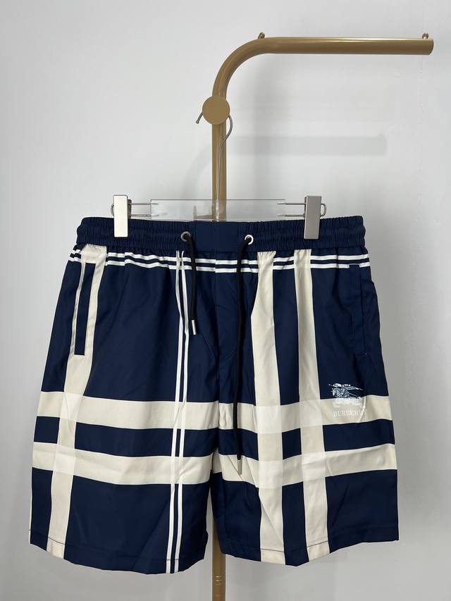 Bk020 The best-selling Burberry Warhorse quick-drying beach shorts are available