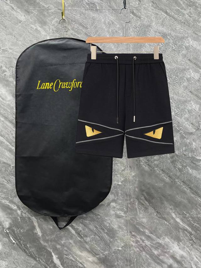 Fendi's new spring/summer 2025 collection, the latest casual shorts. The origina