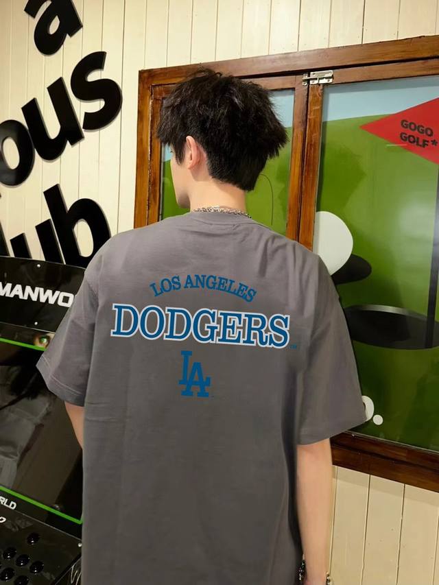 High-quality Mlb Ny Yankees counter print with synchronized front and back blue