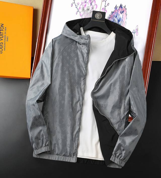 Lv reversible jacket, a new spring 2025 model. This runway item is in immaculate