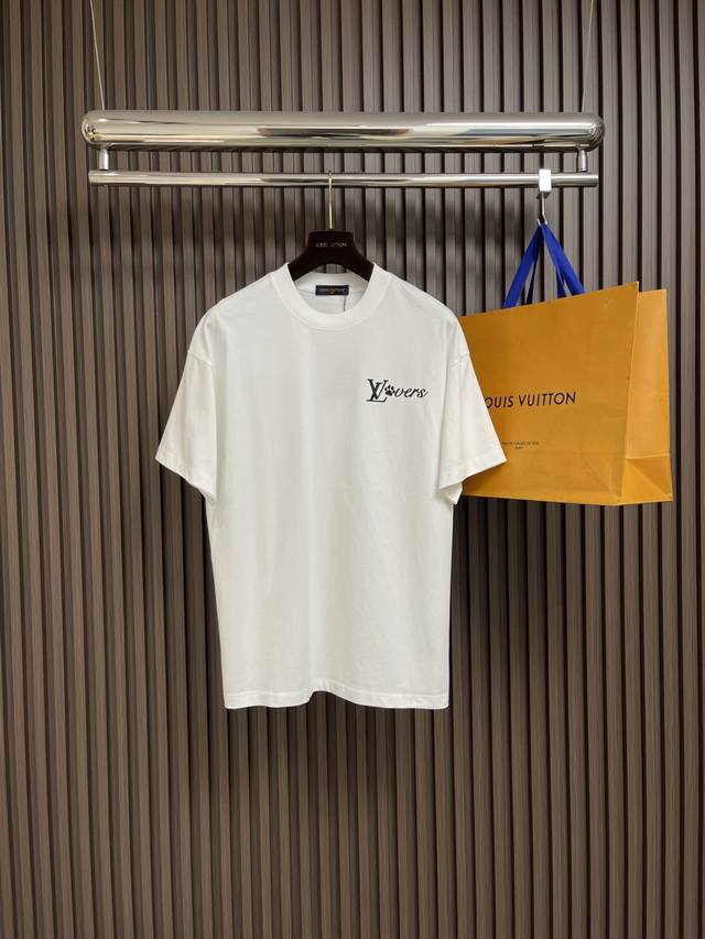 Lv printed short-sleeved T-shirt utilizes digital technology. Inkjet printing al
