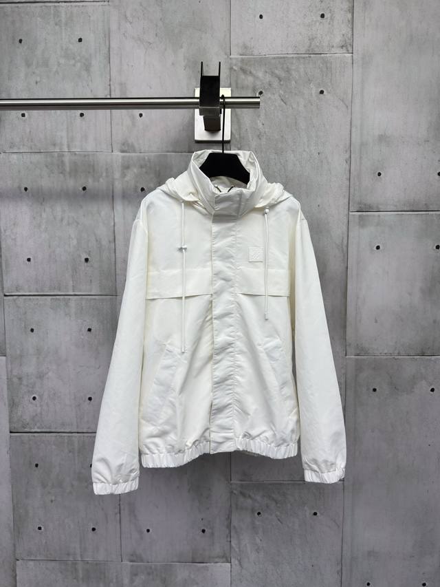 Louis Vuitton Lv new jacket, new for early fall. Made of 100% polyester, it's wi