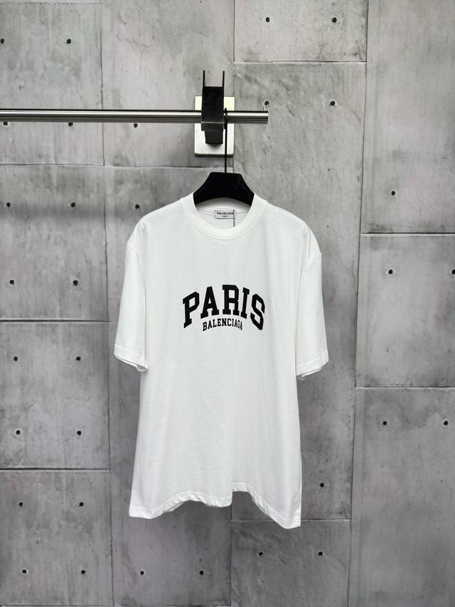 Balenciaga letter print short sleeves. Craftsmanship: The fabric is made of doub