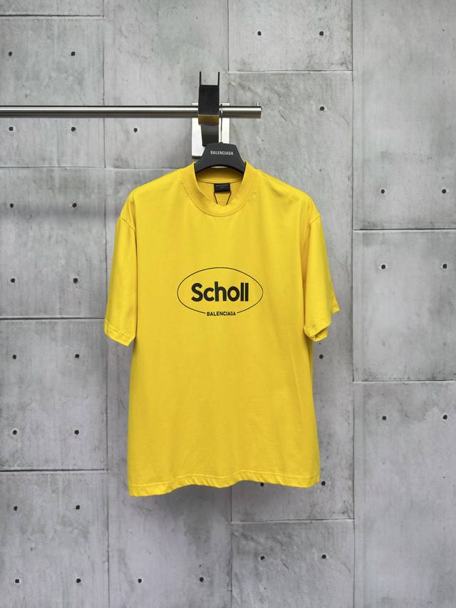 Balenciss25's latest Paris collaboration with Scholl printed short-sleeved T-shi