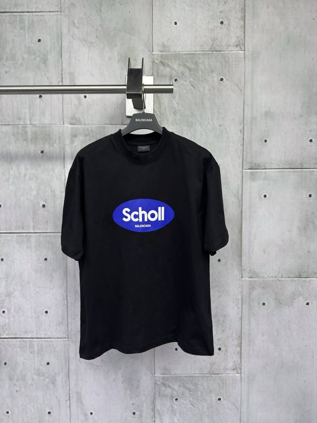Balenciss25's latest Paris collaboration with Scholl printed short-sleeved T-shi