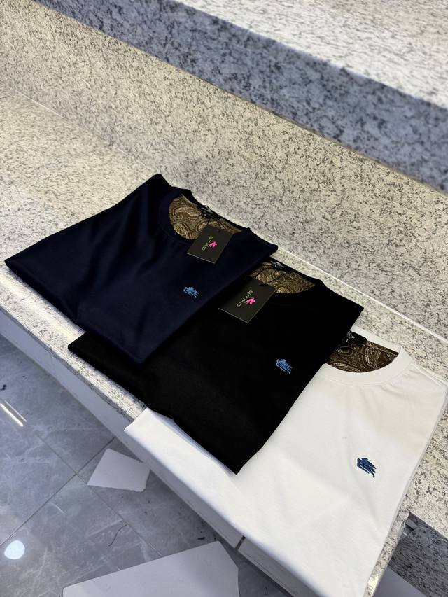 Etro's latest summer collection of double-sided mercerized cotton with a round n