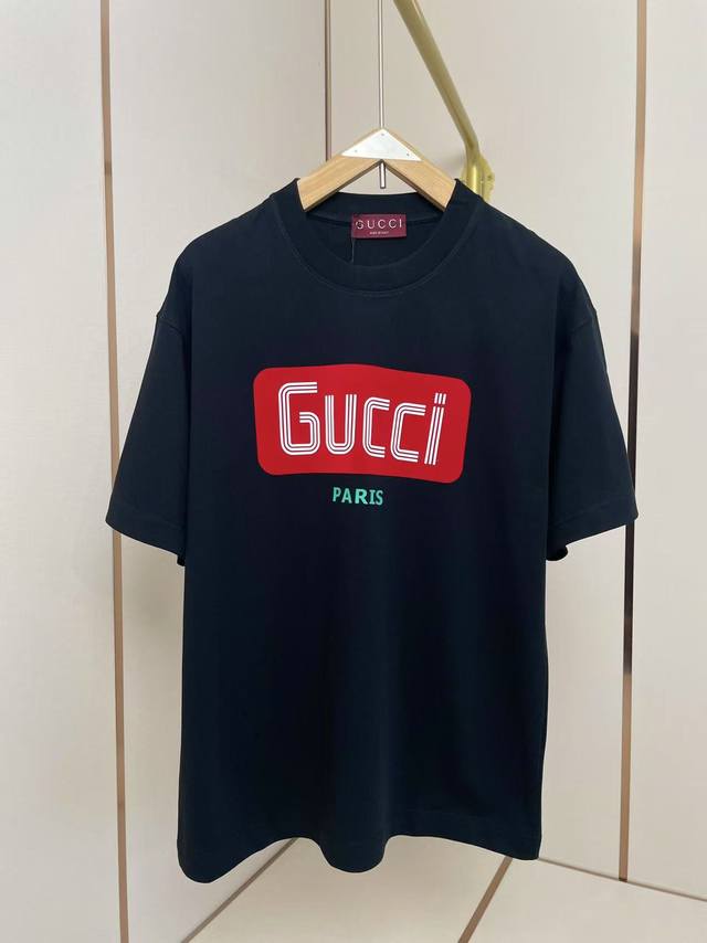 Gucci's new 2025 three-dimensional lettering T-shirt features a contrasting red