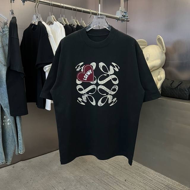 Loewe Fabric: 320g fabric 40s double yarn Size: S - M - L - Xl -200XXL 200-220 S